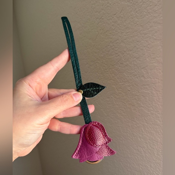 Portland Leather Handbags - Portland Leather goods store exclusive rose purse flair